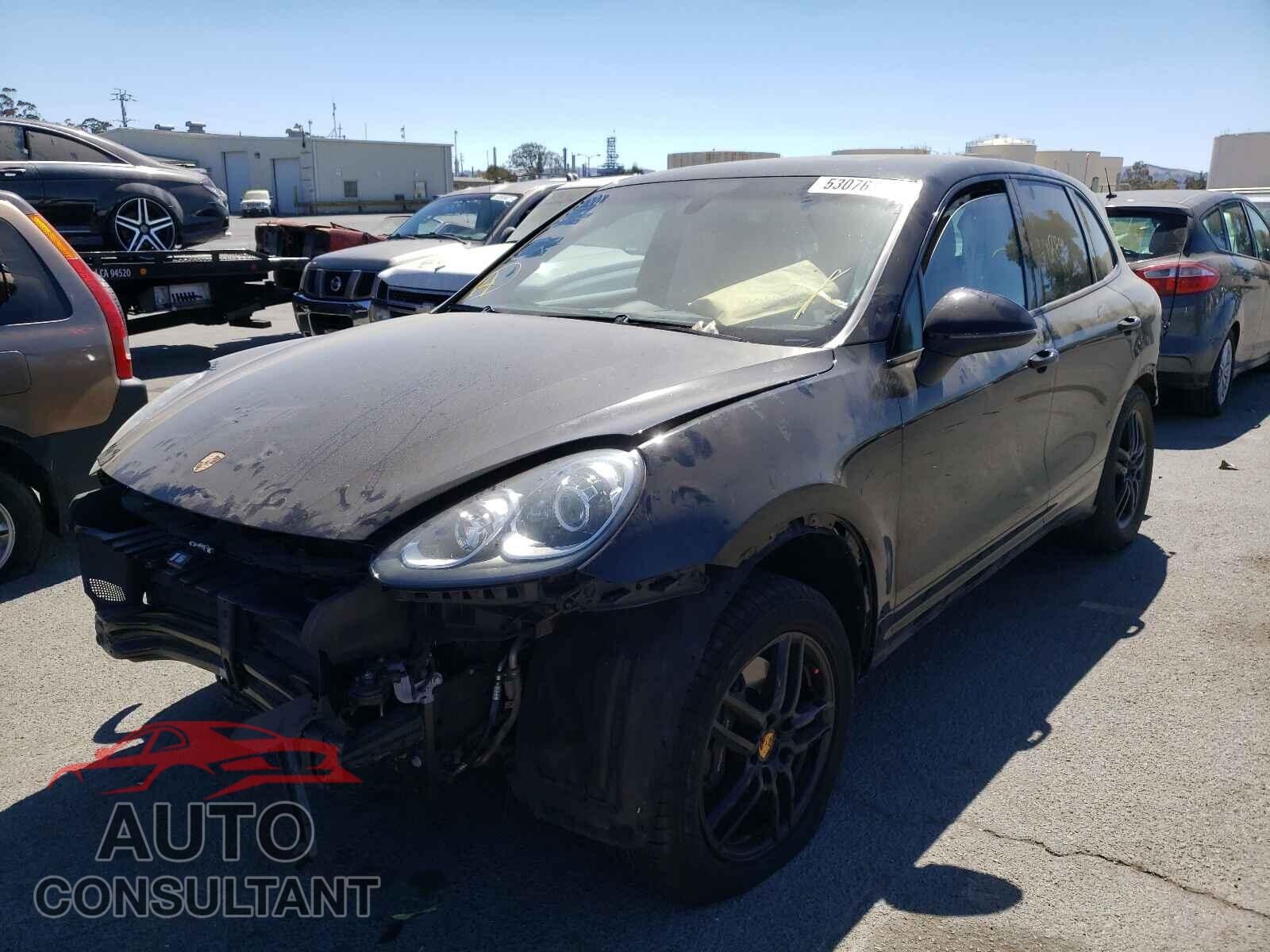 PORSCHE CAYENNE 2018 - WP1AA2A21JKA03006