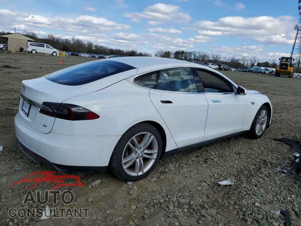 TESLA MODEL S 2014 - 5YJSA1H1XEFP55657