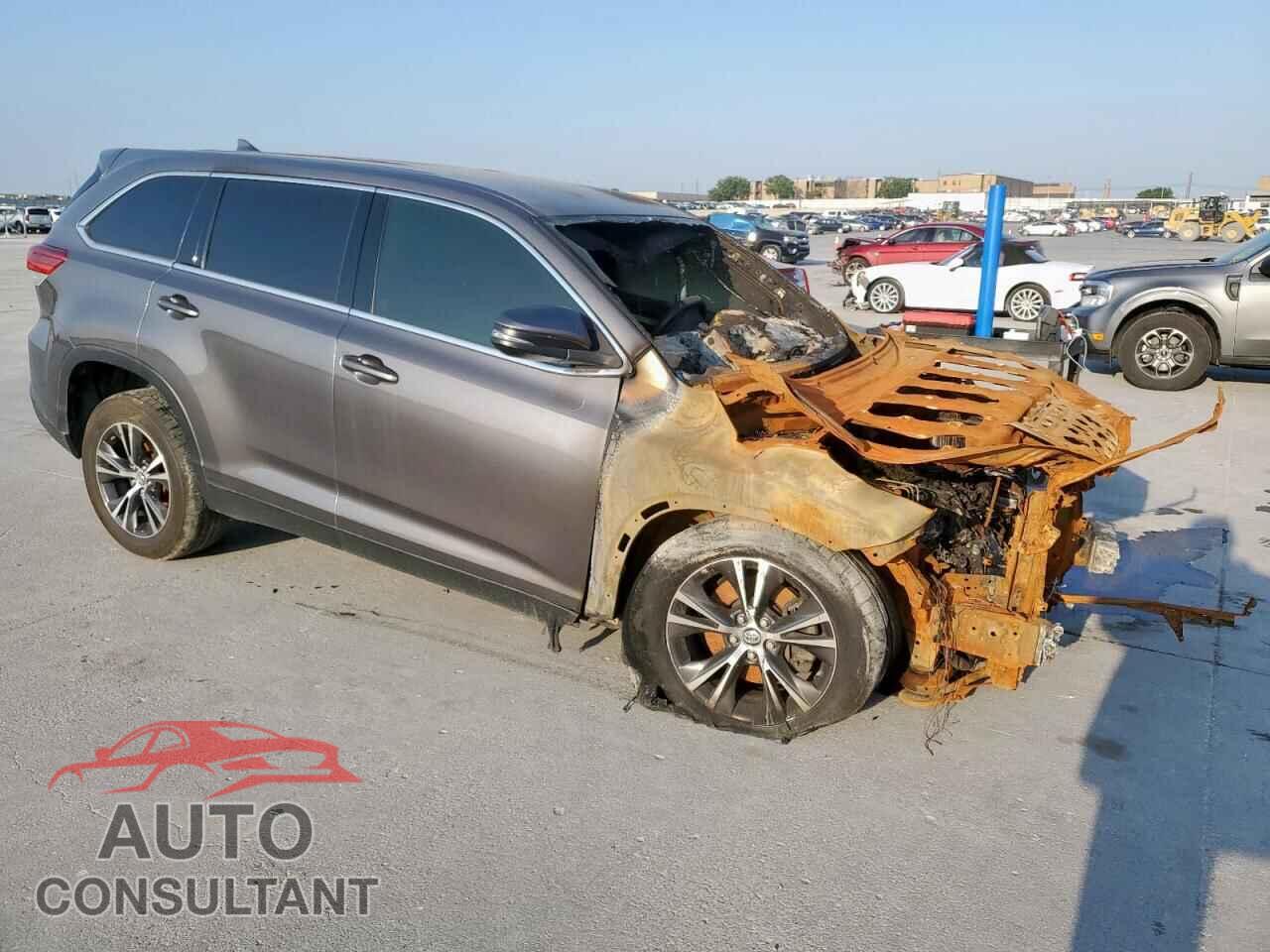 TOYOTA HIGHLANDER 2019 - 5TDZZRFH6KS364082