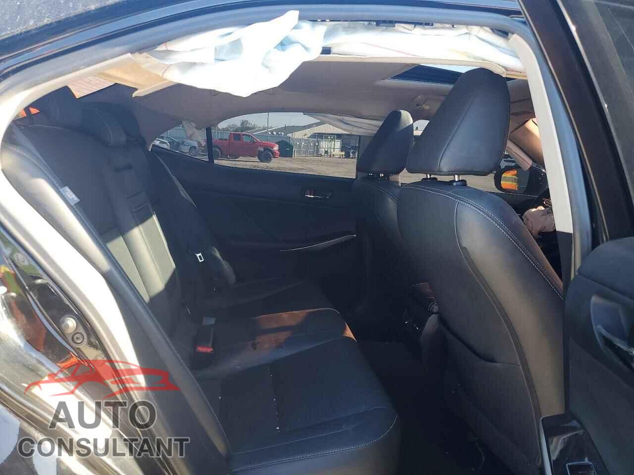 LEXUS IS 2015 - JTHCF1D29F5022957