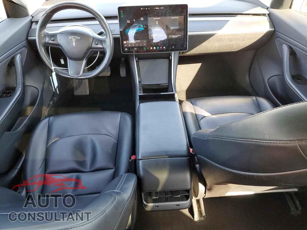 TESLA MODEL 3 2018 - 5YJ3E1EA5JF015733