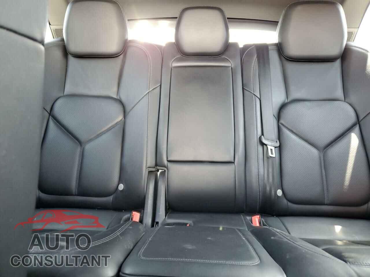 PORSCHE CAYENNE 2012 - WP1AB2A26CLA40465