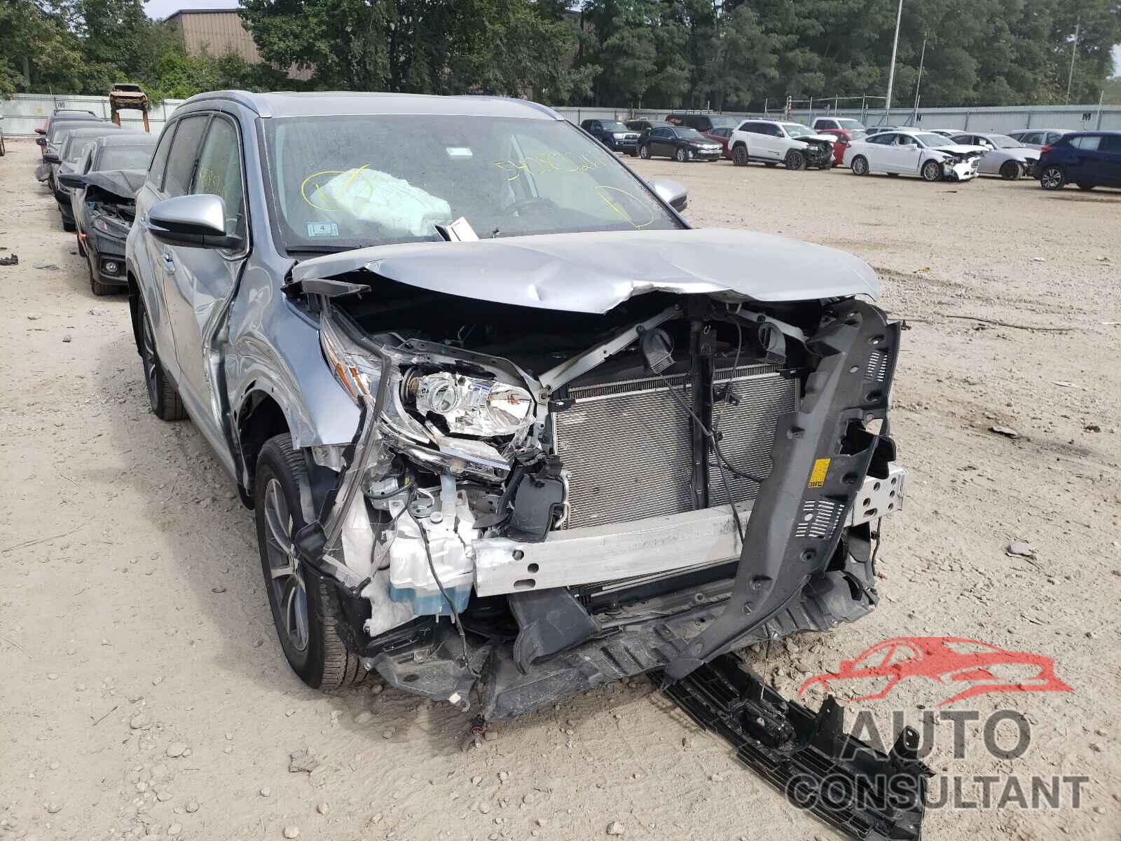 TOYOTA HIGHLANDER 2019 - 5TDJZRFH6KS580933