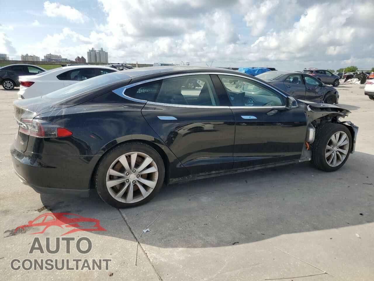 TESLA MODEL S 2013 - 5YJSA1DP2DFP28056