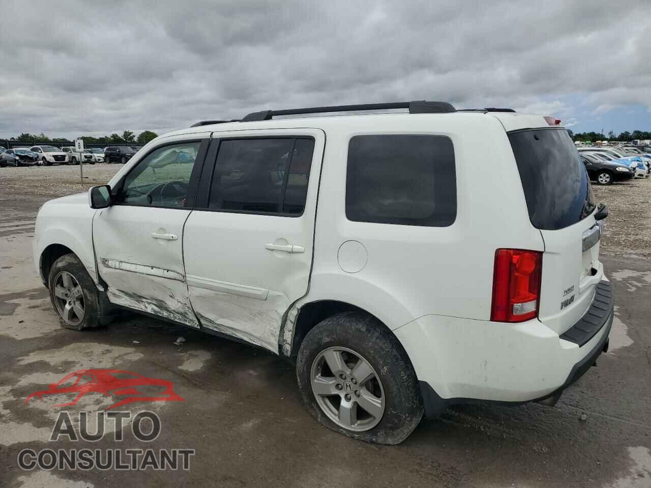 HONDA PILOT 2011 - 5FNYF3H59BB003731