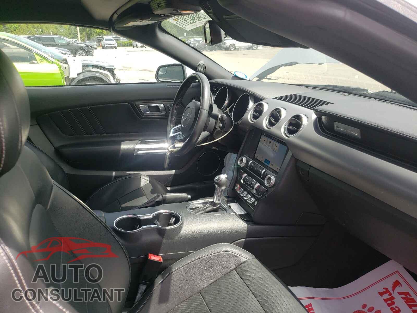 FORD MUSTANG 2019 - 1FATP8UH6K5109565