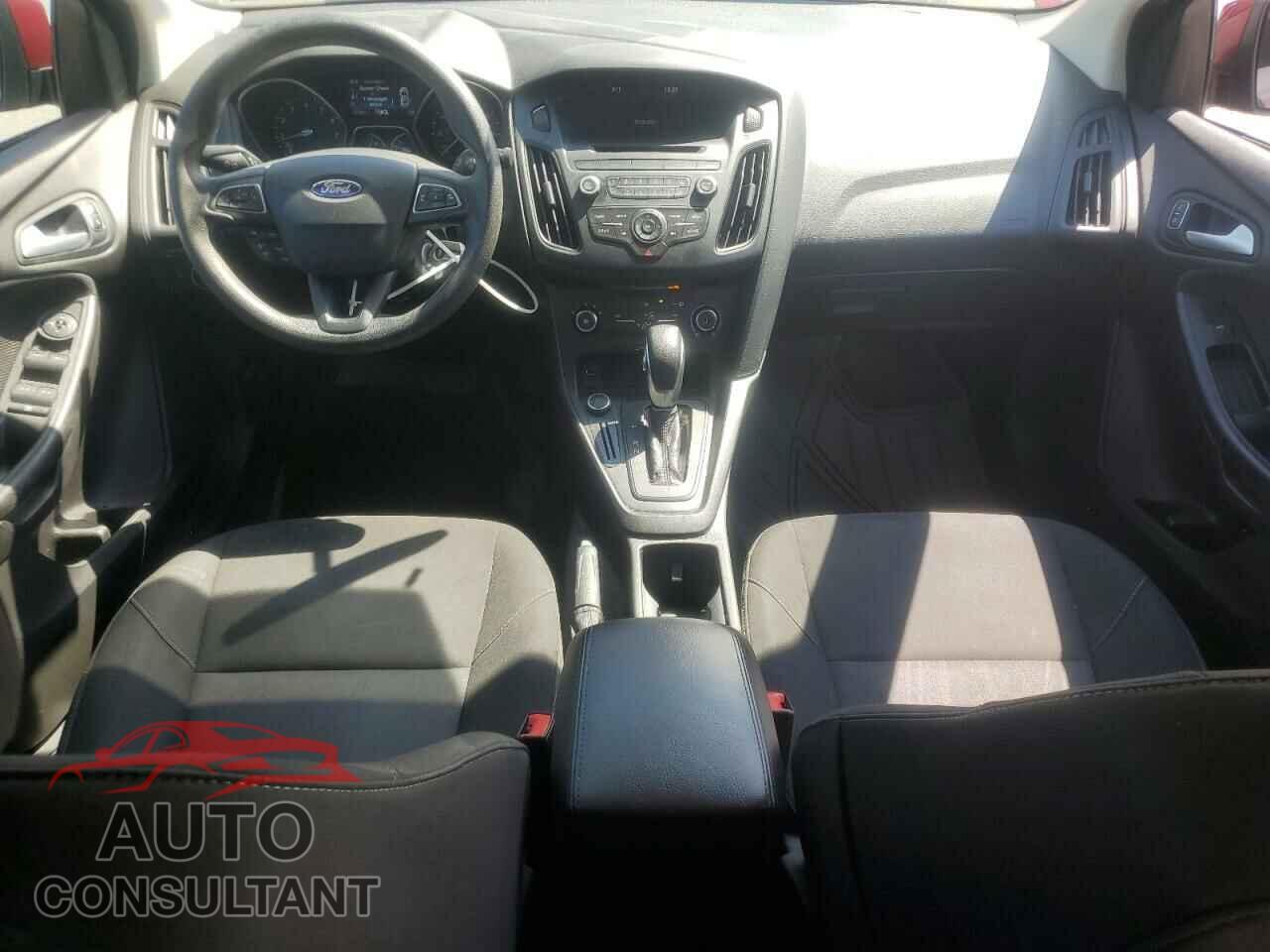 FORD FOCUS 2017 - 1FADP3F23HL274056