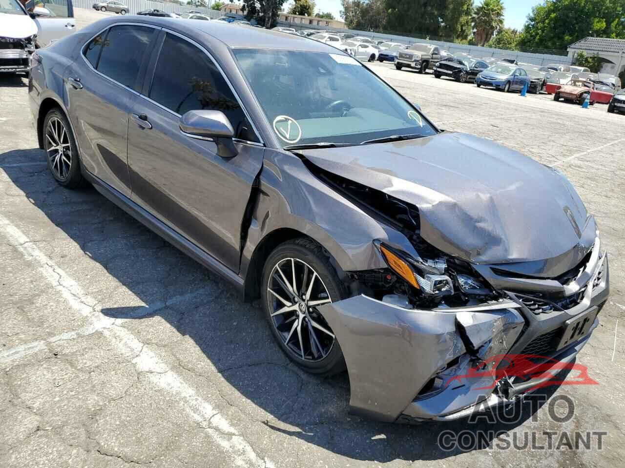 TOYOTA CAMRY 2022 - 4T1G11AK0NU650685