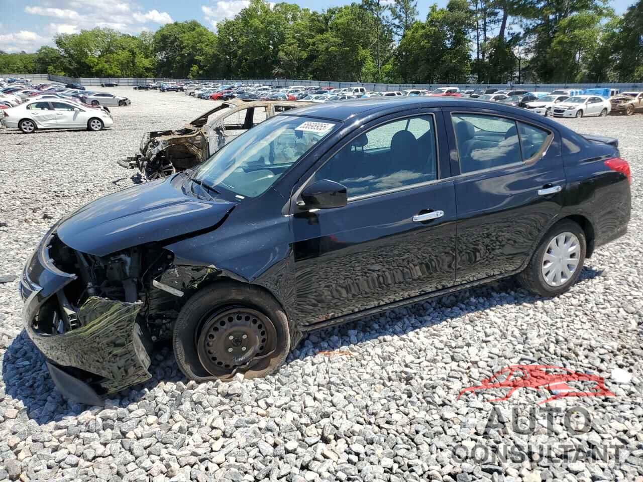 NISSAN VERSA 2018 - 3N1CN7AP1JL887456