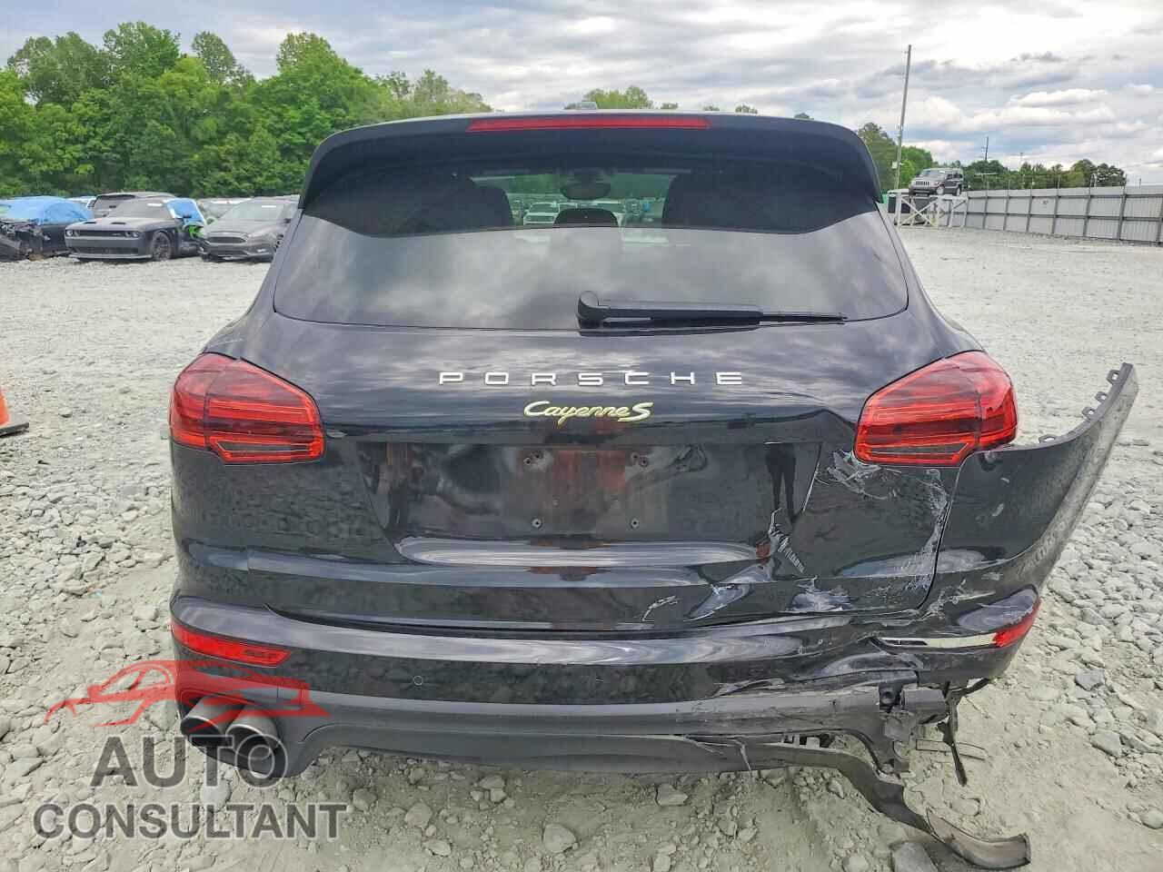 PORSCHE CAYENNE 2018 - WP1AE2A23JLA72553