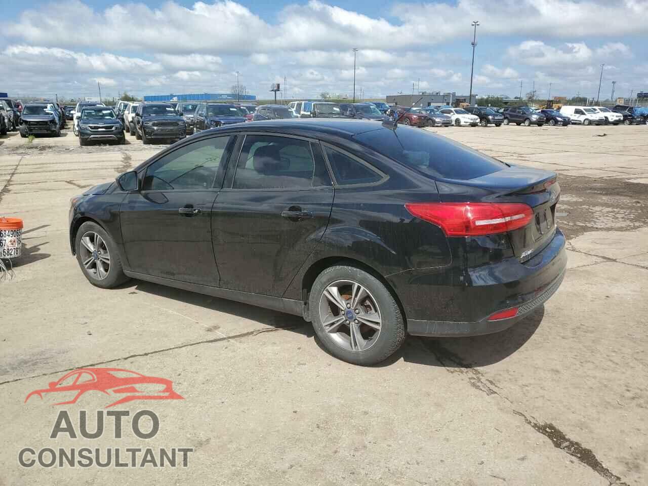 FORD FOCUS 2018 - 1FADP3FE8JL330332