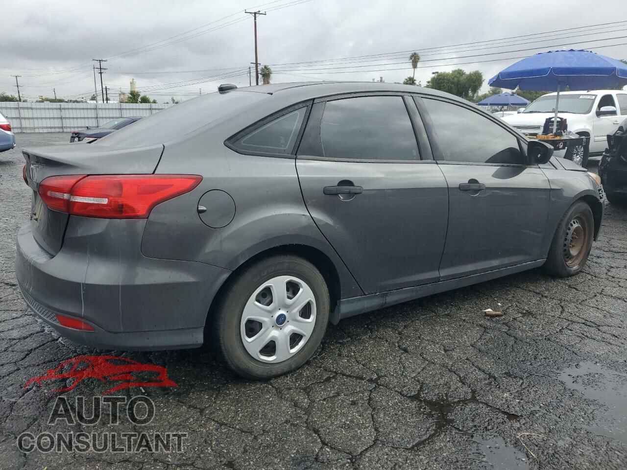 FORD FOCUS 2017 - 1FADP3E22HL219776