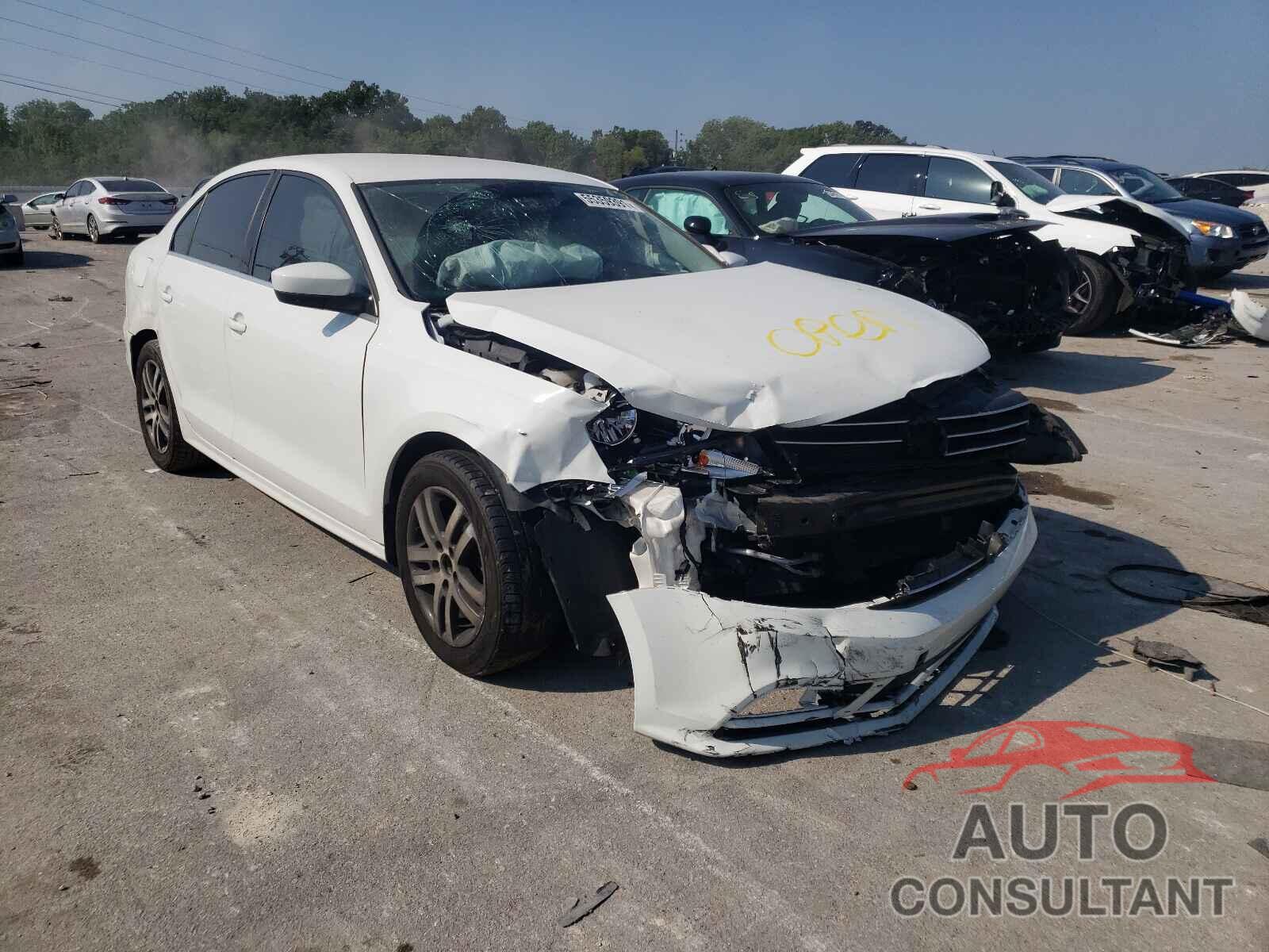 VOLKSWAGEN JETTA 2017 - 3VW2B7AJ3HM230415