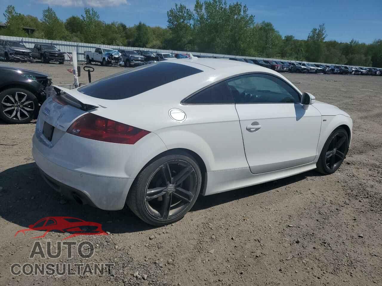 AUDI TT 2015 - TRUBFAFK1F1000443