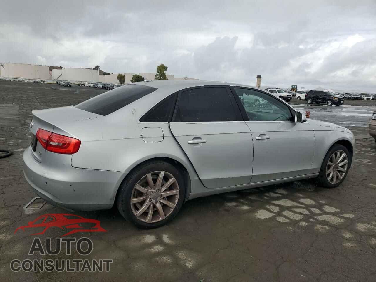 AUDI A4 2013 - WAUFFAFL9DN035559
