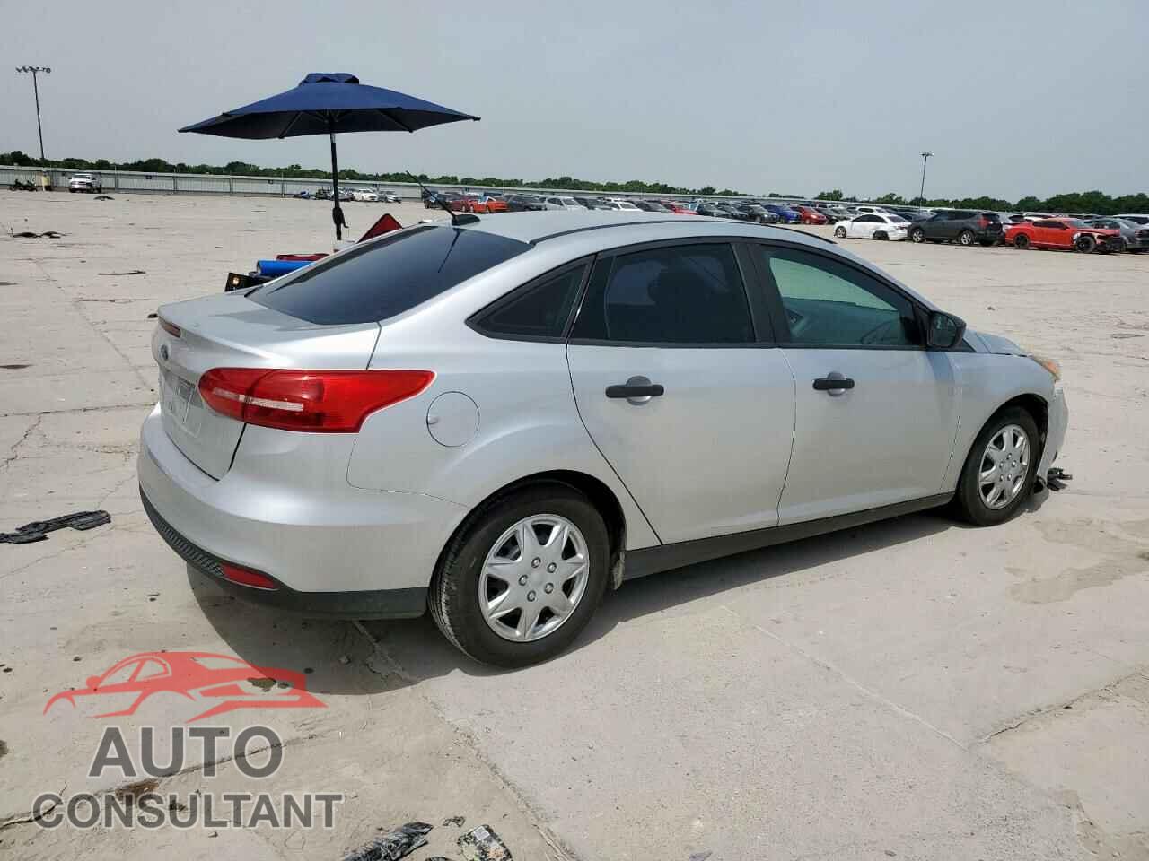 FORD FOCUS 2017 - 1FADP3E20HL219419