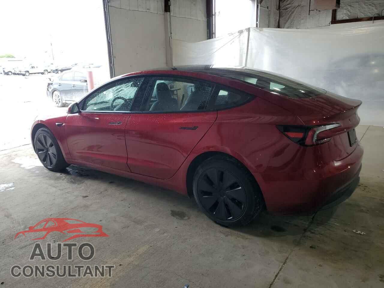 TESLA MODEL 3 2024 - 5YJ3E1EB3RF818657