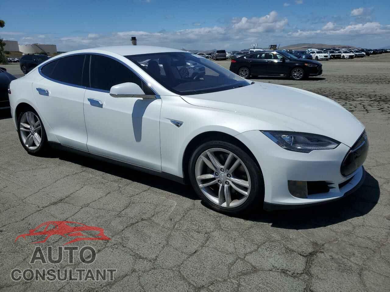 TESLA MODEL S 2015 - 5YJSA1S27FF085522
