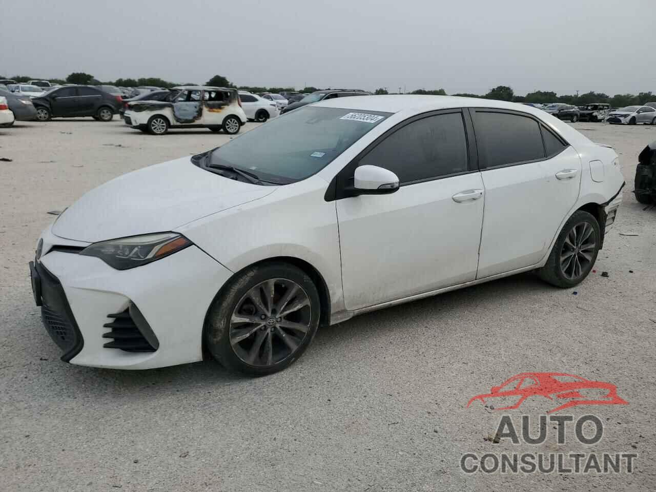 TOYOTA COROLLA 2018 - 5YFBURHEXJP821180