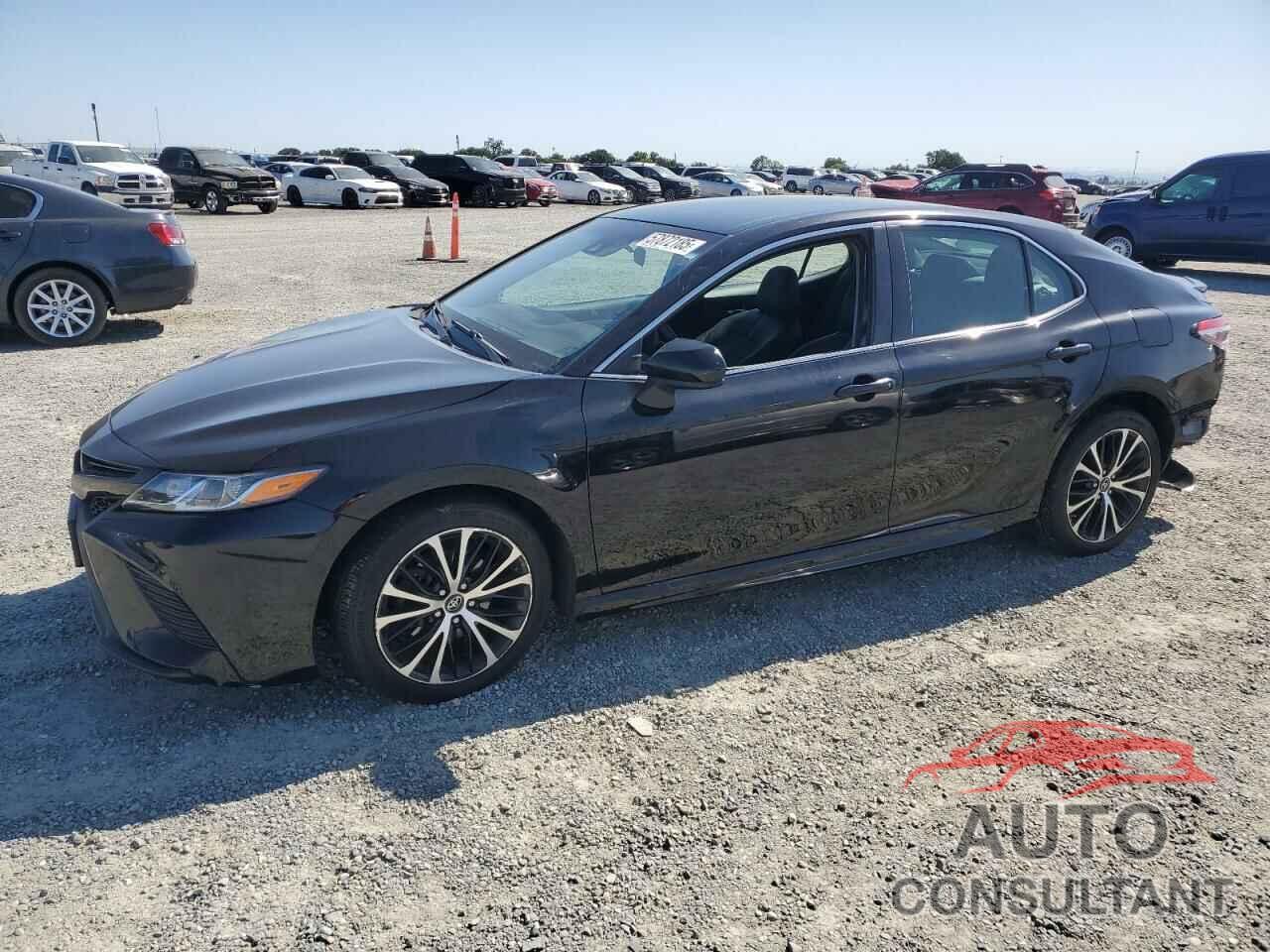 TOYOTA CAMRY 2018 - 4T1B11HK4JU637741