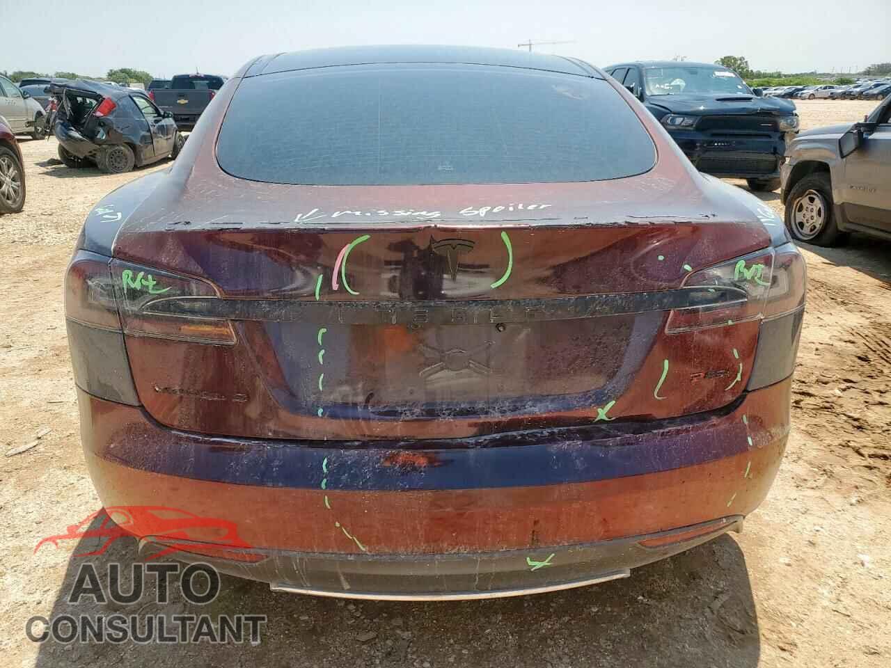 TESLA MODEL S 2013 - 5YJSA1DP5DFP13535