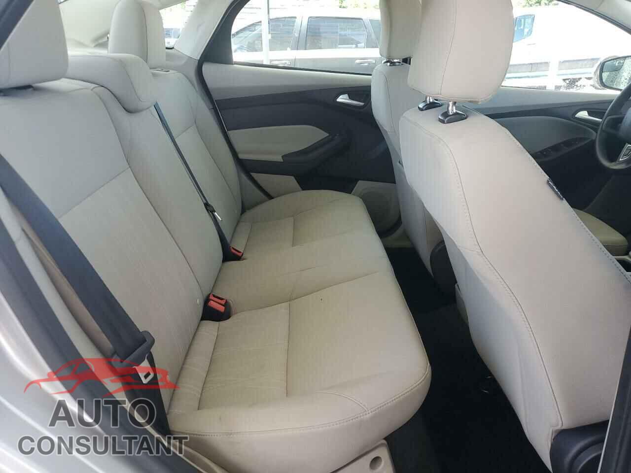 FORD FOCUS 2016 - 1FADP3F27GL336945