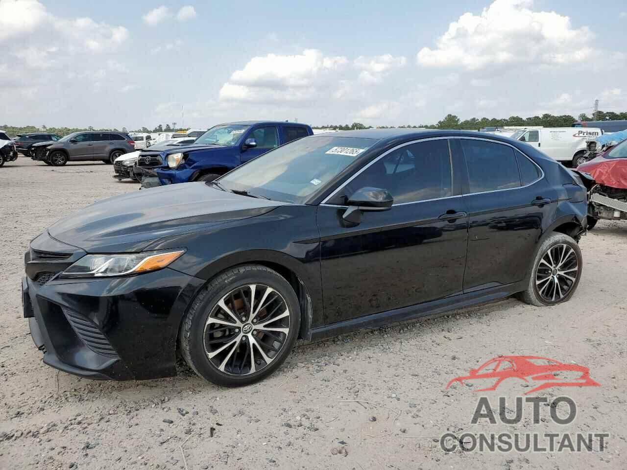 TOYOTA CAMRY 2018 - 4T1B11HK1JU536737