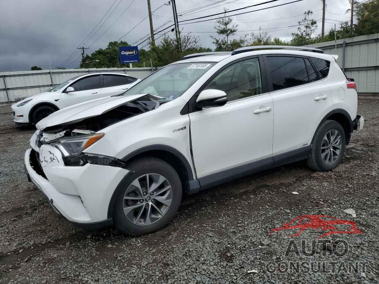 TOYOTA RAV4 2017 - JTMRJREV2HD127897