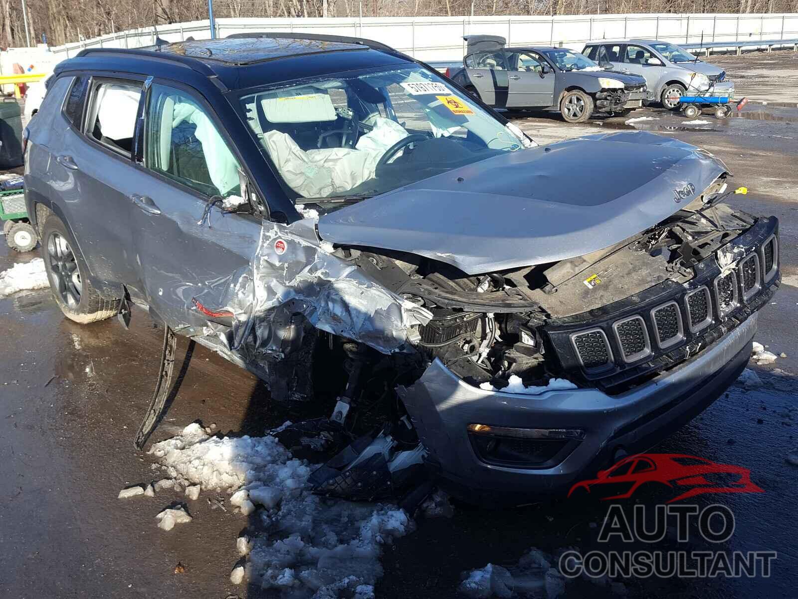 JEEP COMPASS 2018 - 3C4NJDDB1JT410655