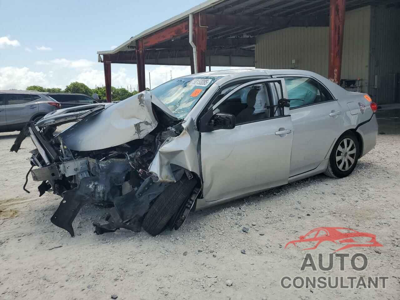 TOYOTA COROLLA 2013 - 2T1BU4EE8DC124926