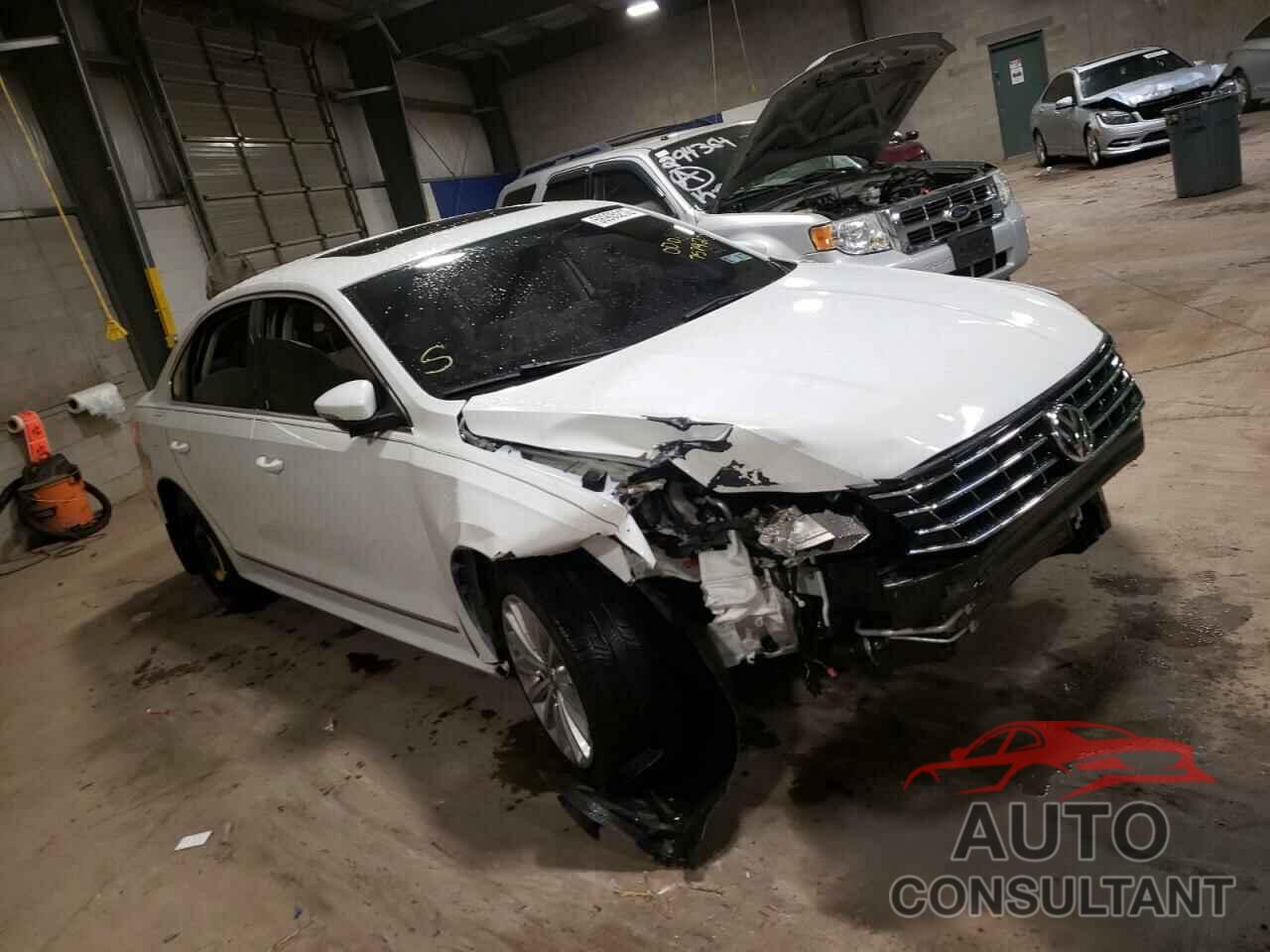 VOLKSWAGEN PASSAT 2017 - 1VWBT7A32HC013924
