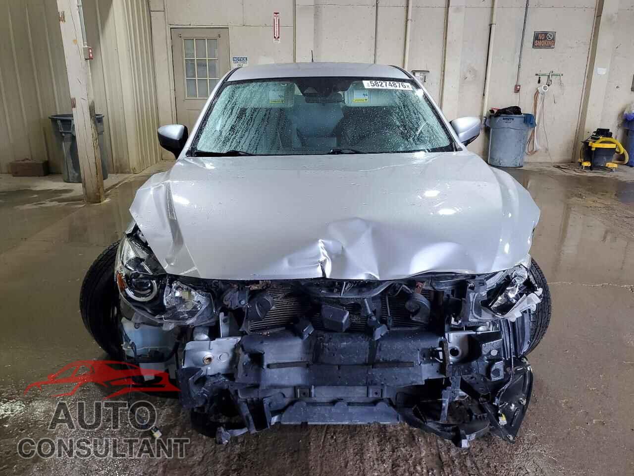 MAZDA 3 2018 - 3MZBN1L3XJM164700