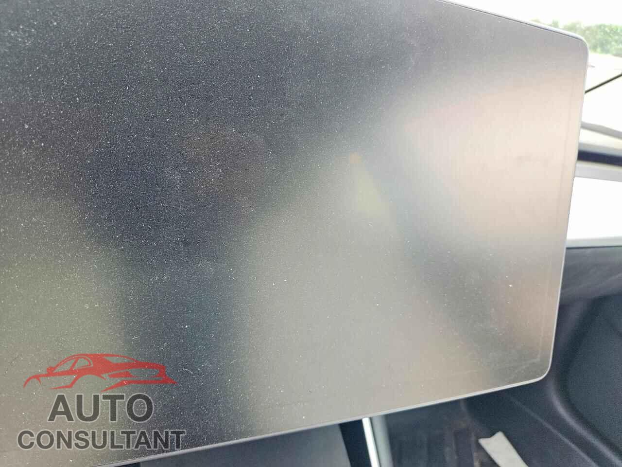 TESLA MODEL 3 2020 - 5YJ3E1EB2LF668466