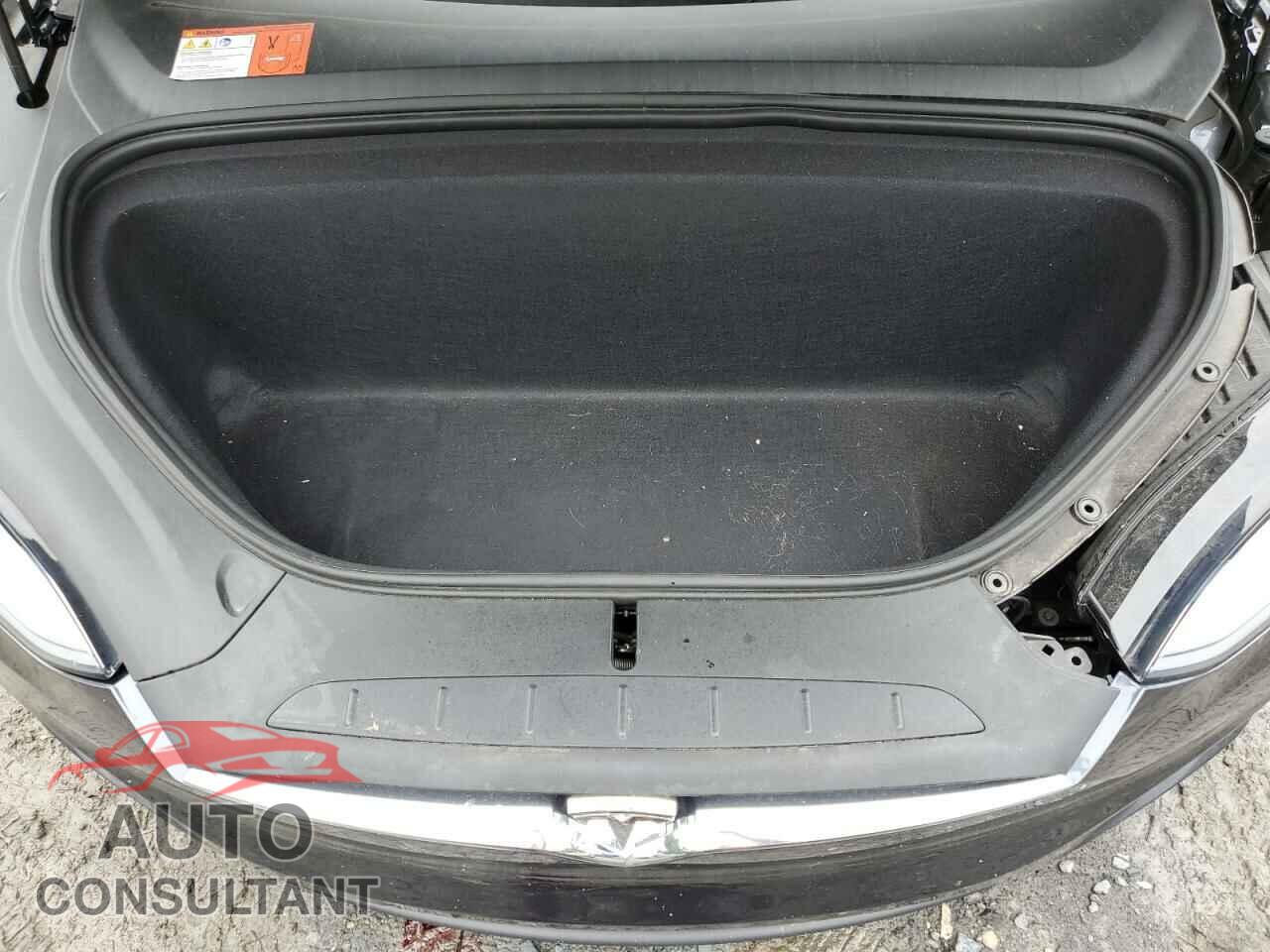 TESLA MODEL X 2017 - 5YJXCDE24HF078317