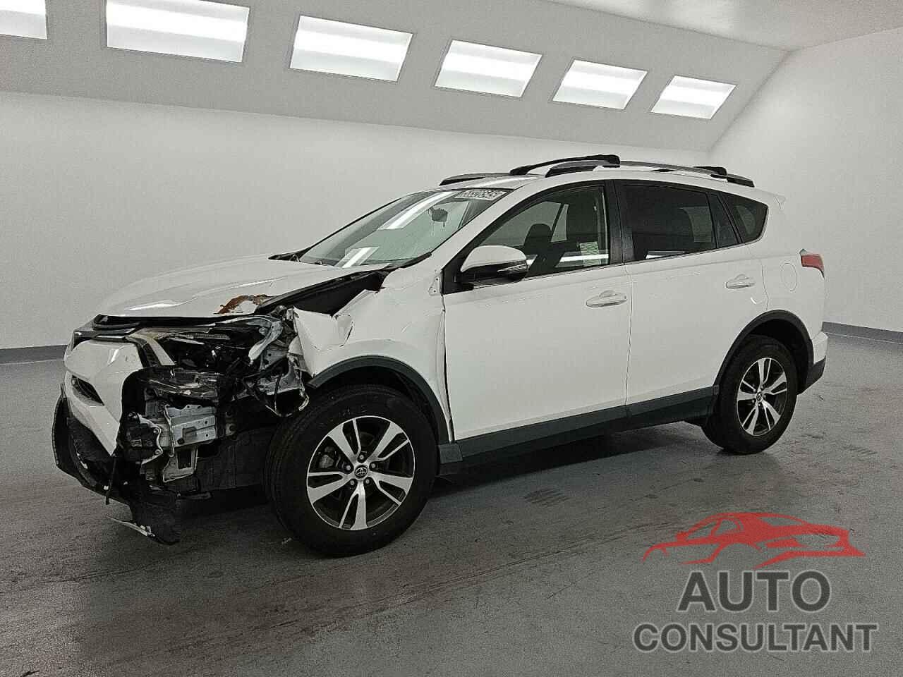 TOYOTA RAV4 2018 - JTMWFREV1JJ735535