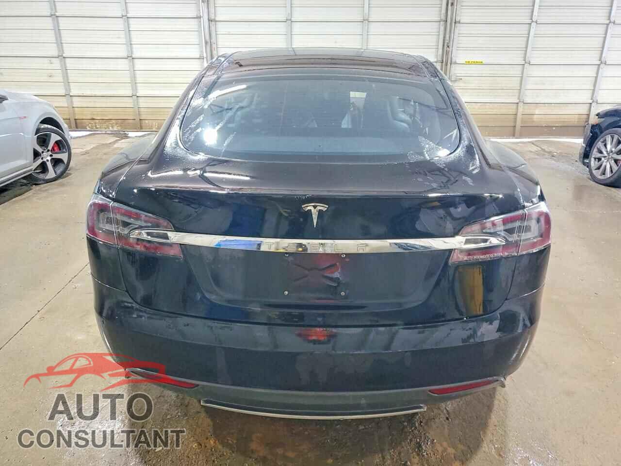 TESLA MODEL S 2016 - 5YJSA1E28GF134871