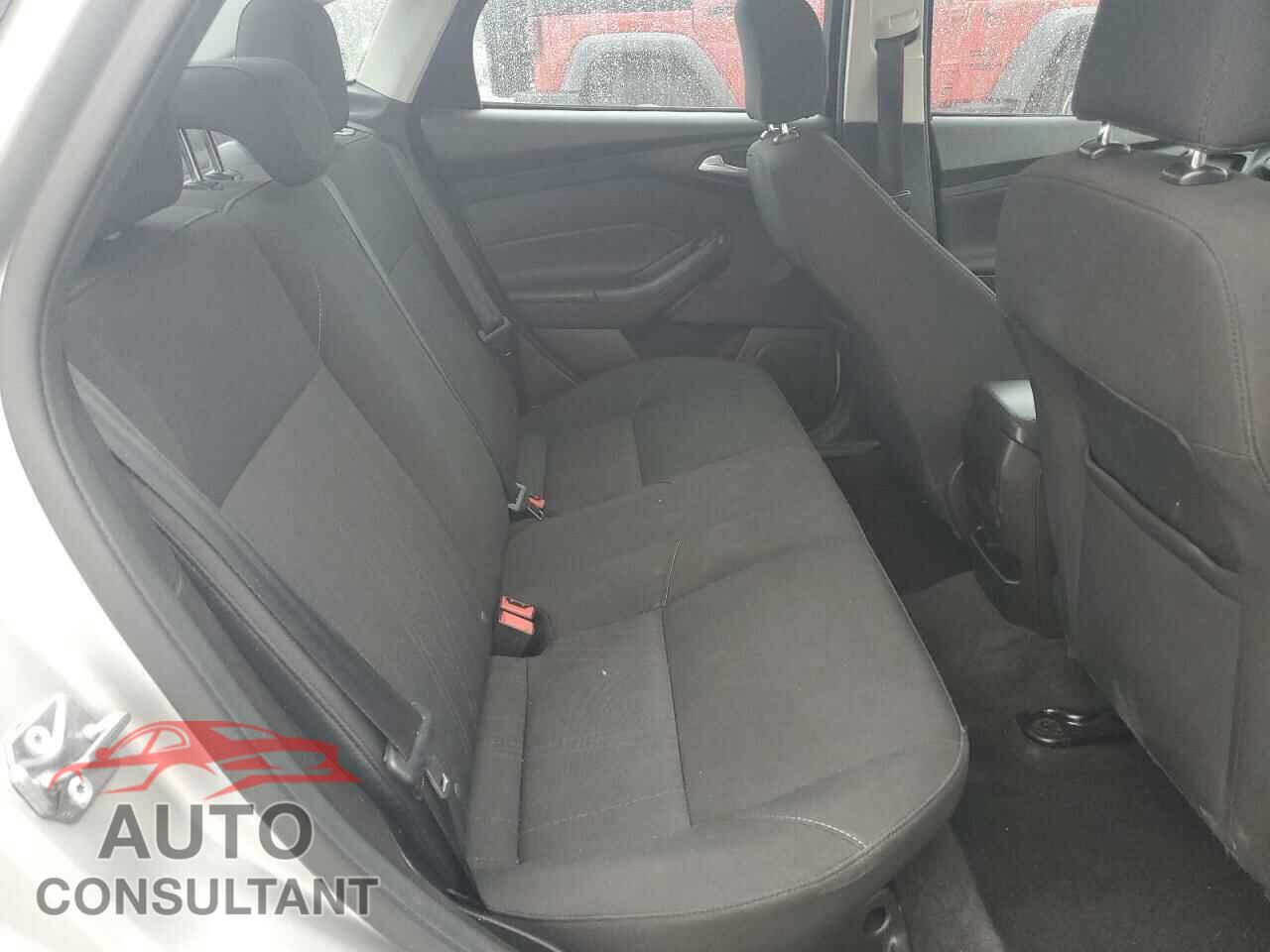 FORD FOCUS 2016 - 1FADP3F2XGL292407