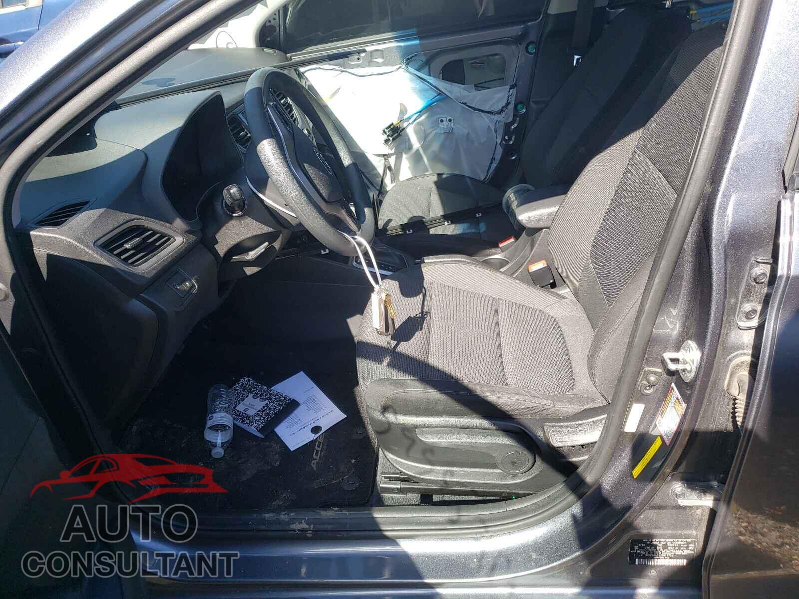 HYUNDAI ACCENT 2018 - 3KPC24A31JE017731