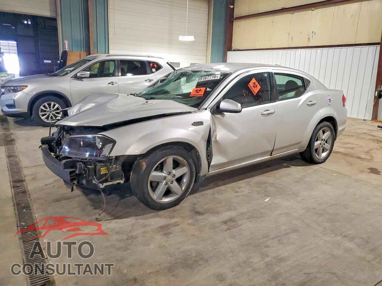 DODGE AVENGER 2011 - 1B3BD2FGXBN572293