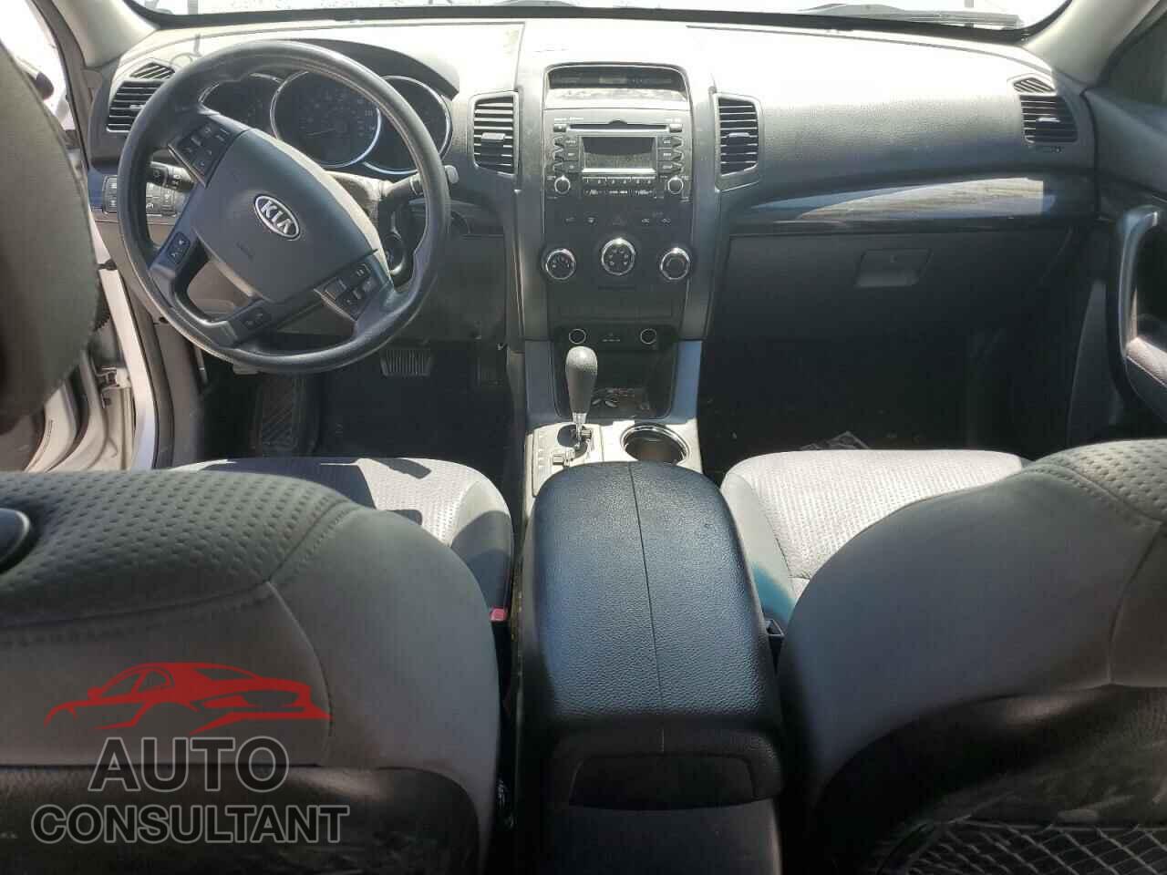 KIA SORENTO 2012 - 5XYKTDA22CG242536