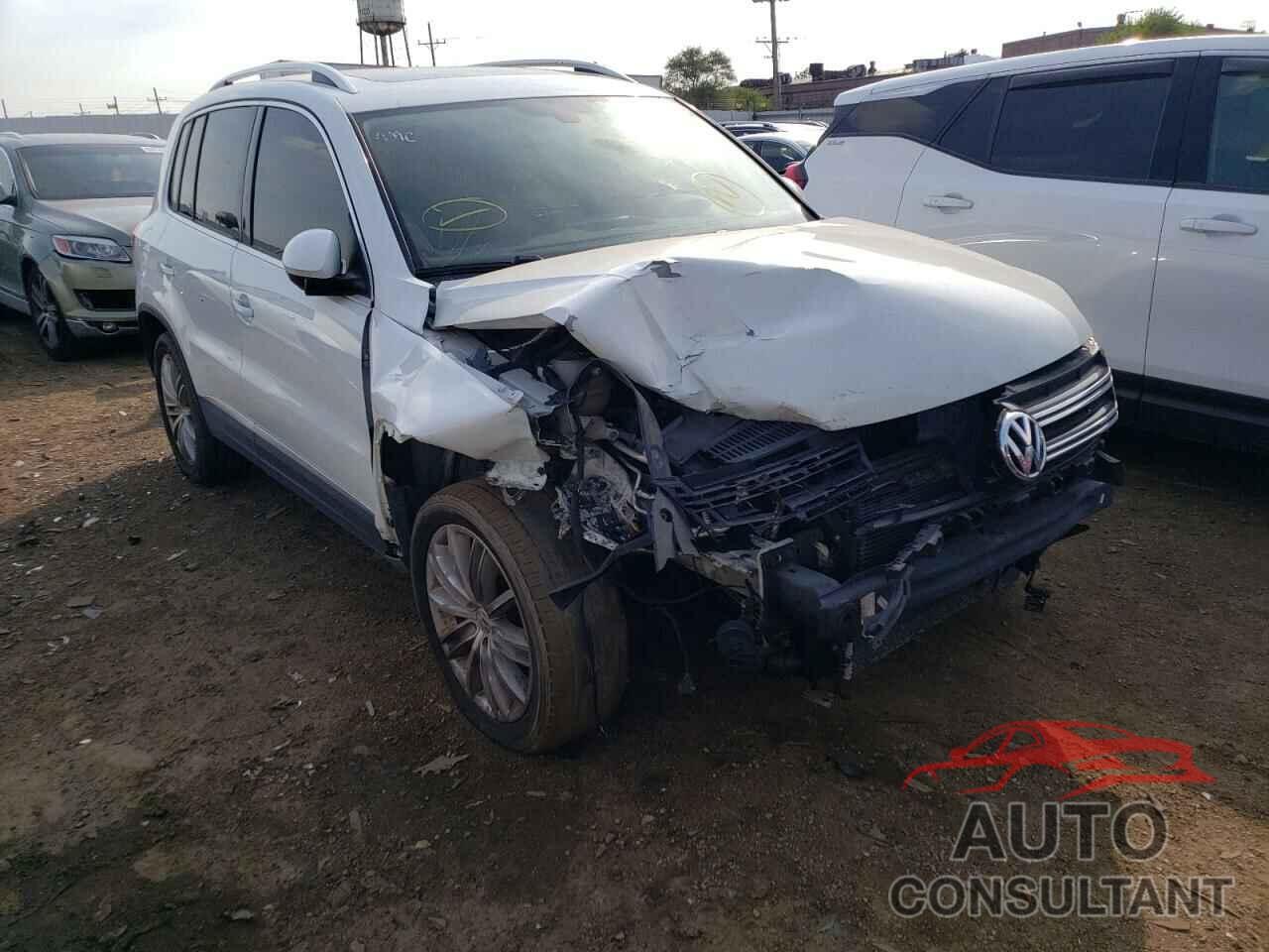 VOLKSWAGEN TIGUAN 2016 - WVGAV7AX4GW606382