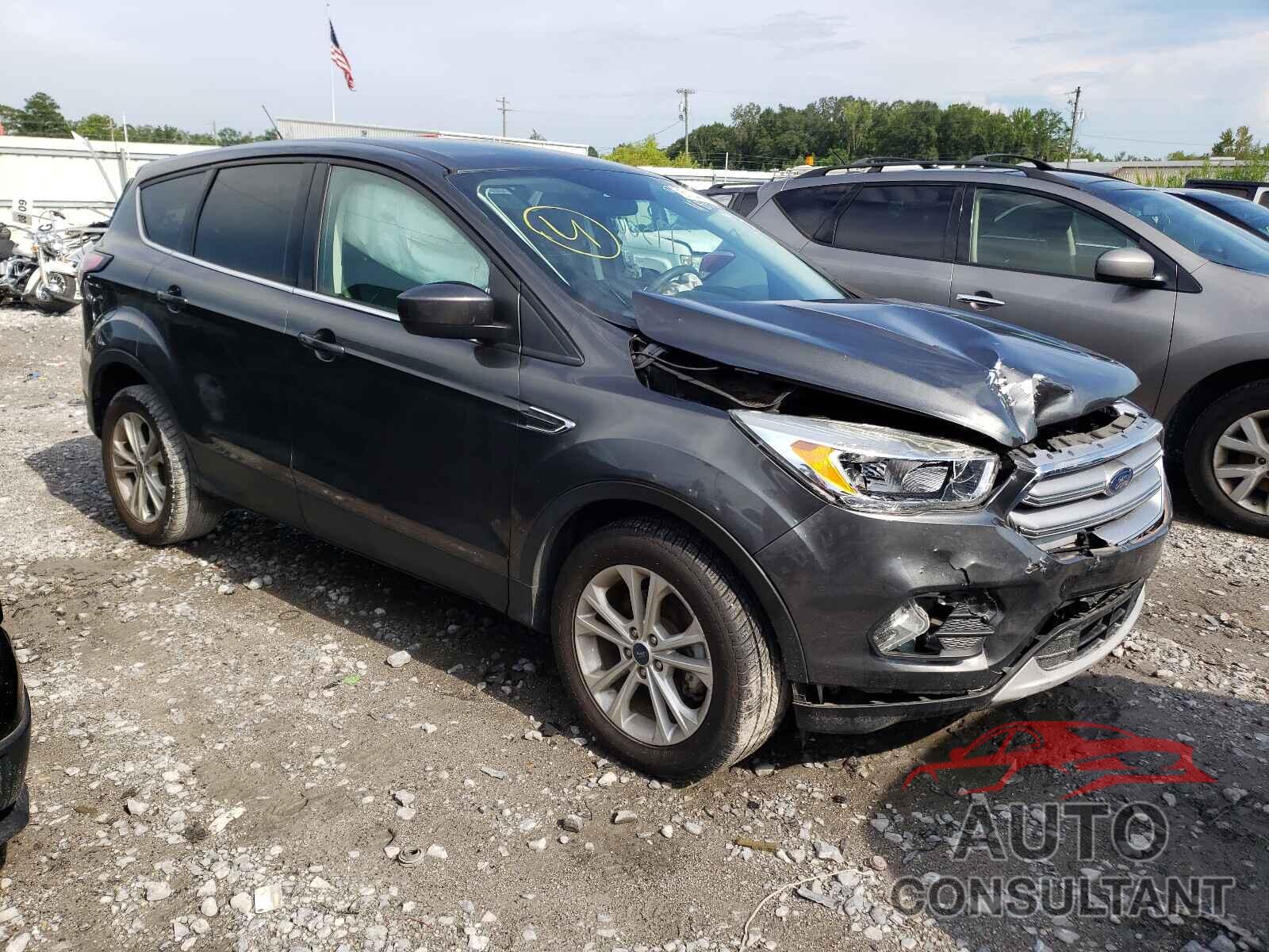 FORD ESCAPE 2017 - 1FMCU0GD7HUC59479