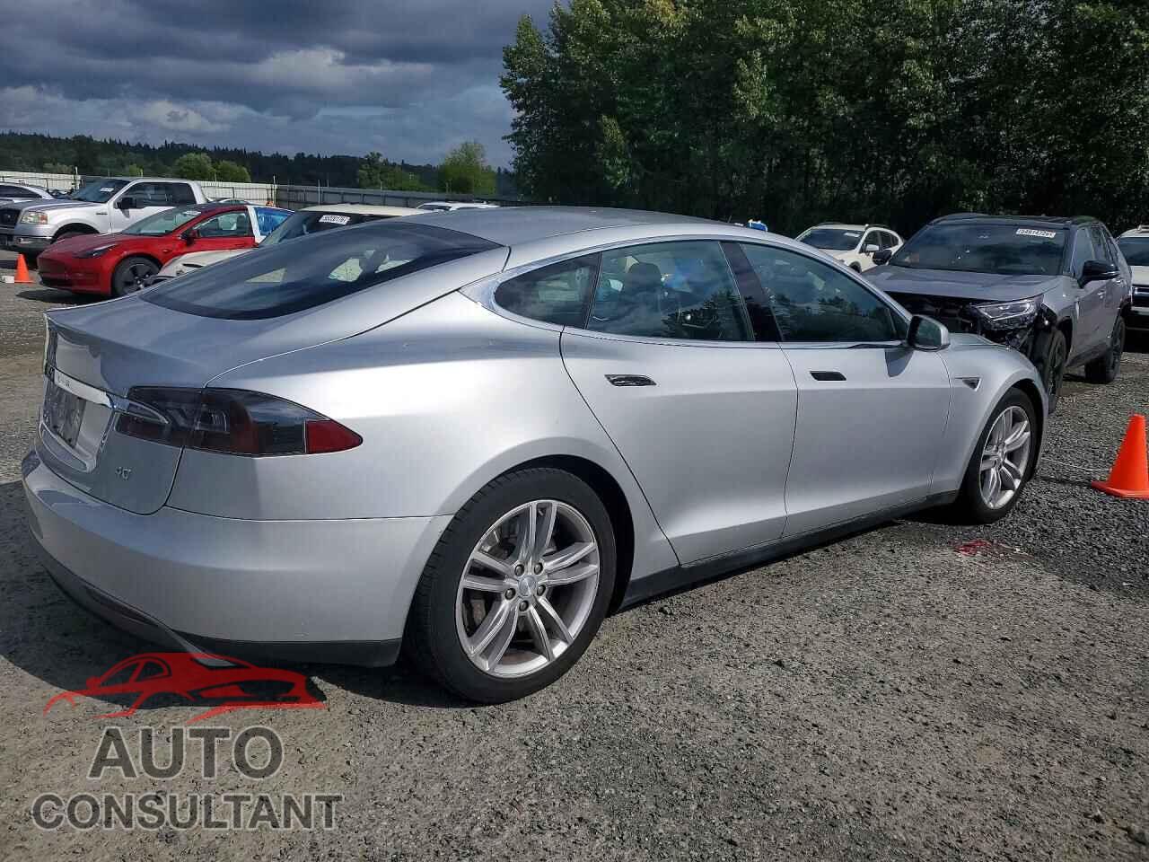 TESLA MODEL S 2013 - 5YJSA1AC7DFP10170
