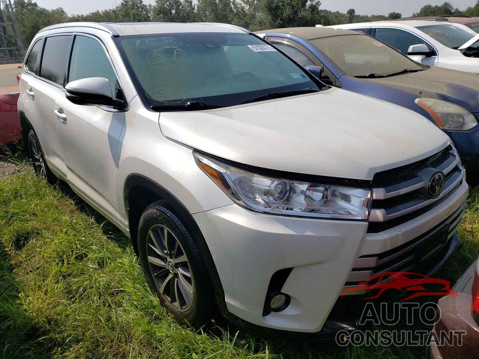 TOYOTA HIGHLANDER 2018 - 5TDJZRFH0JS550437