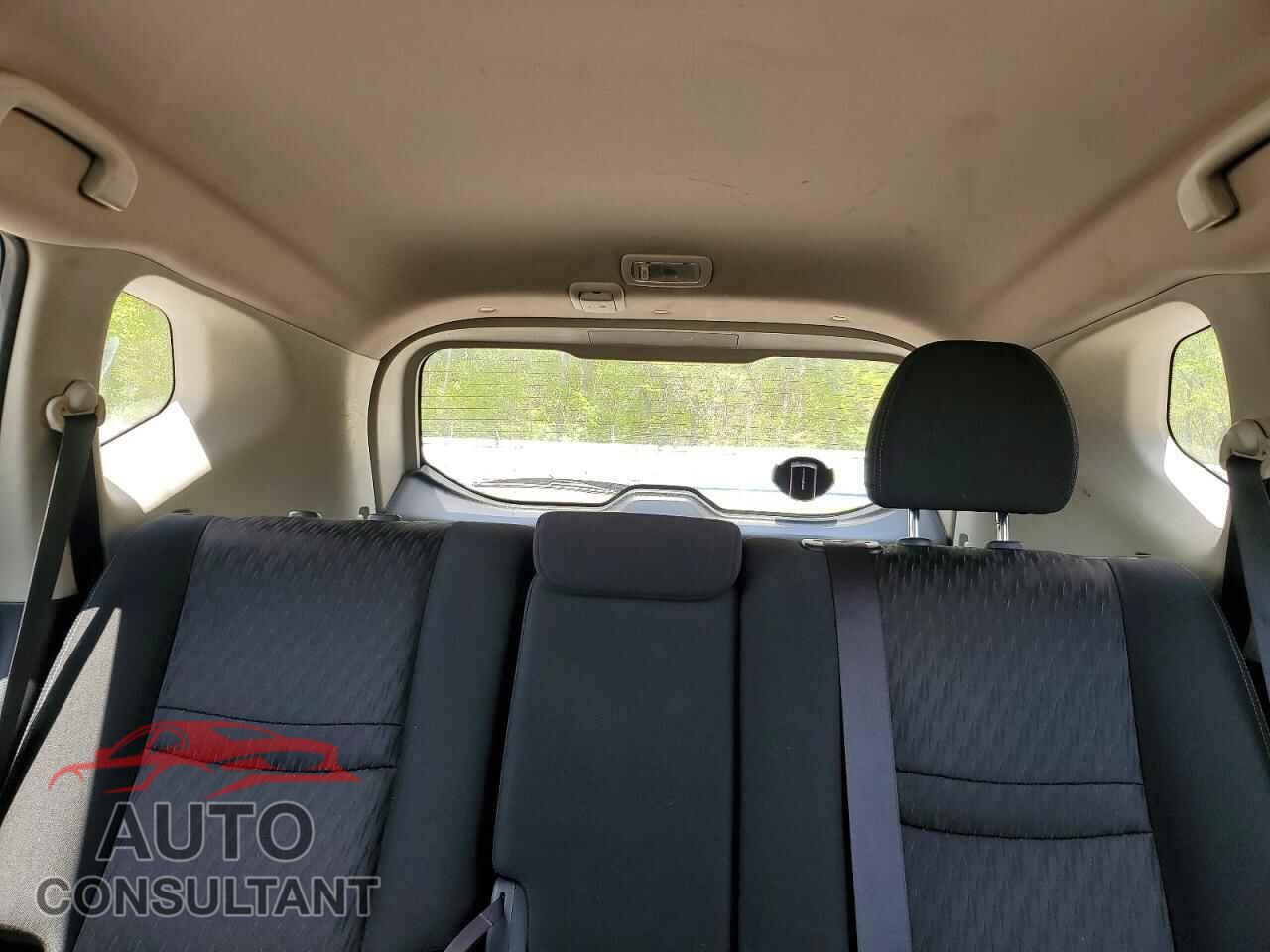 NISSAN ROGUE 2017 - KNMAT2MV2HP512892