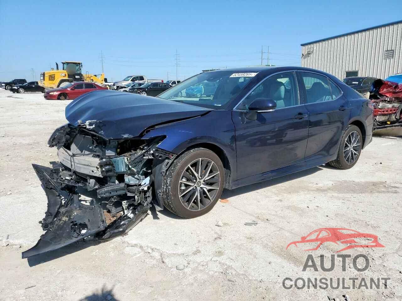 TOYOTA CAMRY 2022 - 4T1G11AK6NU014045