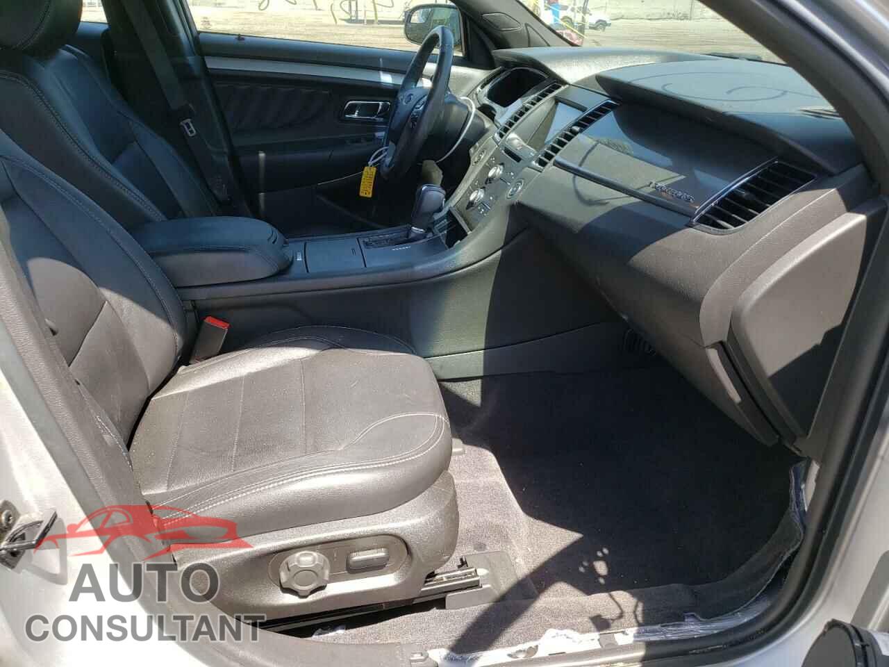 FORD TAURUS 2017 - 1FAHP2E88HG135261