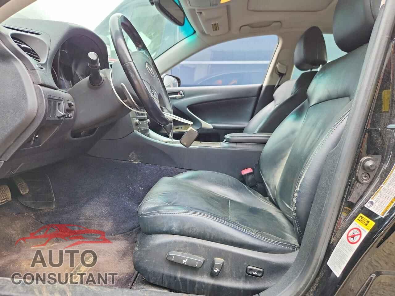 LEXUS IS 2010 - JTHCF5C20A5044489