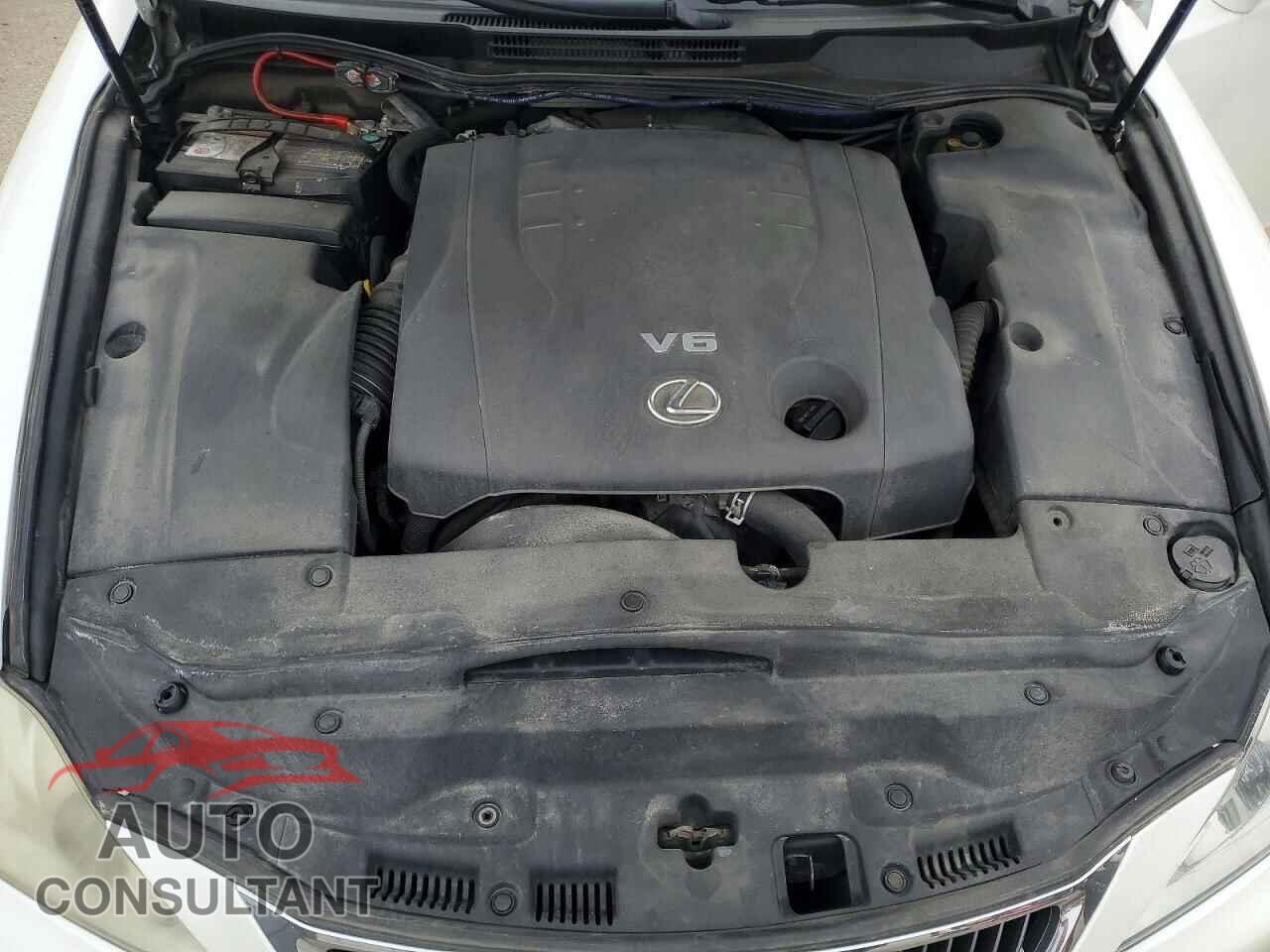 LEXUS IS 2011 - JTHCF5C28B5045858