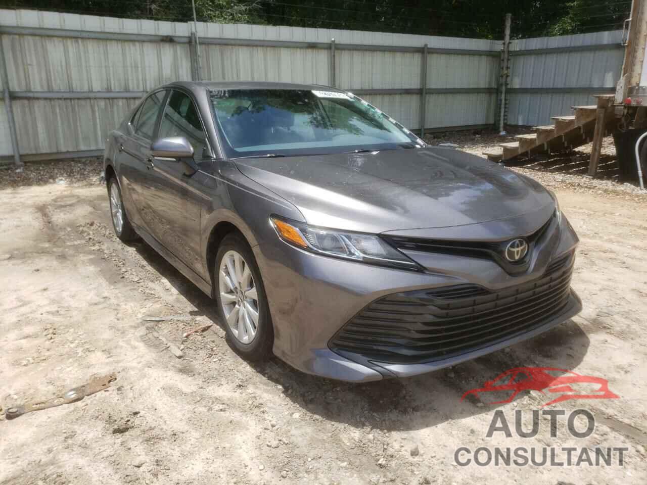 TOYOTA CAMRY 2018 - 4T1B11HK3JU140289